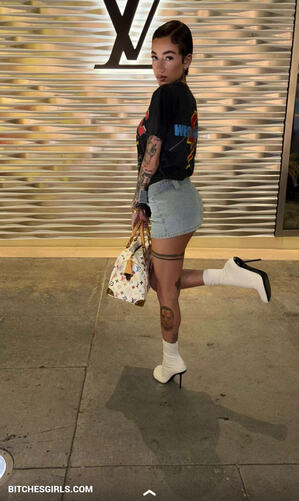 274037450420398956318032523266969900000 thumbnail