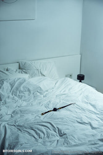 107166330333283857735802099679336964045 thumbnail