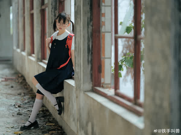 348143cf2013a91d50de63ce690e12e9024ea2791f3e628c6950a0b174bb0729 thumbnail