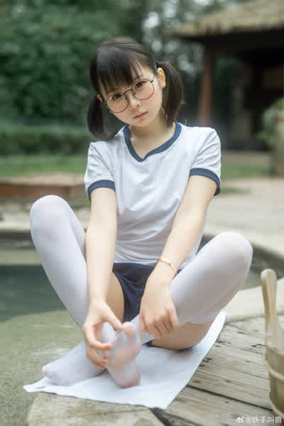 409448dd52181bab9d8301ea09f8ebd8ea072381aa4fa472503ef2caaeb6a60f thumbnail