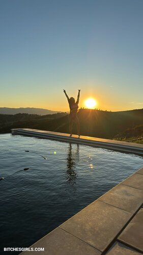 265017216202458051706242594170398562037 thumbnail