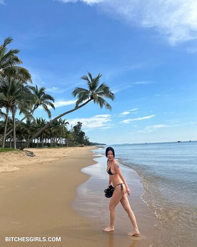 119140556097961712980919742054872496596 thumbnail