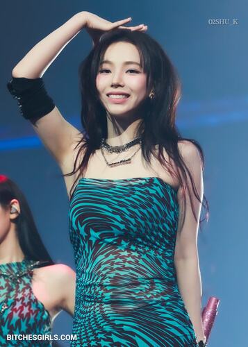 268006668169885929723603441394226783054 thumbnail