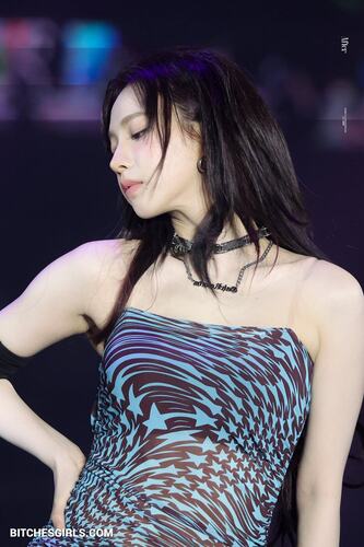 38293963614182601621528395585261819440 thumbnail