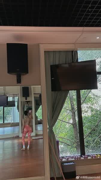 608092bd8c98730d53bd2fe6e267735cf233d735048ab893beed38e84e7143bc thumbnail