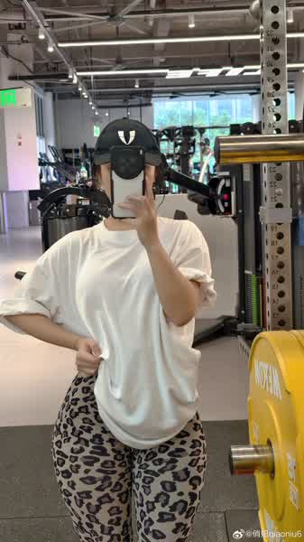 4cd45b000882f8e5d4bfcc6bd7a3b52b1c7632c2c8fa2c1810eeac4bbd4359b6 thumbnail