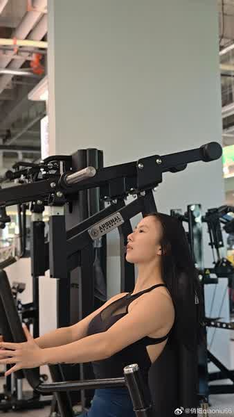 bfee0c18dd61d715ac29857ac4c93c79a3bdde80dd316fff56dca94d5d42a2c2 thumbnail