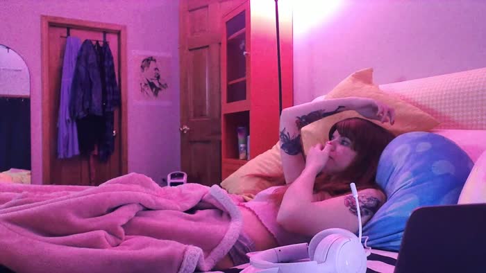 1Sleepyolive Twitch Nude Videos - Olivexo Fansly Porn Set