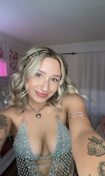 5c5c6fcd12fb3b23899f421b91a094e0cf80fed0f6def6f7ced51d3e53562083 thumbnail