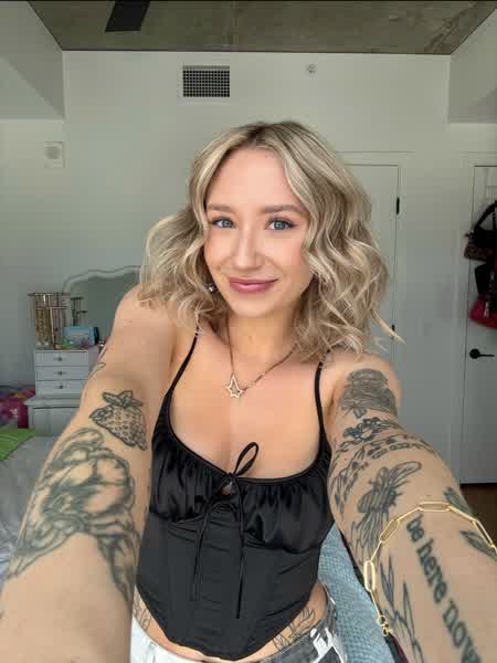 81cfa6555d3bbf15cdd4db49184b9de2f15433ef7f8643f3c9f7fbc58052524e thumbnail