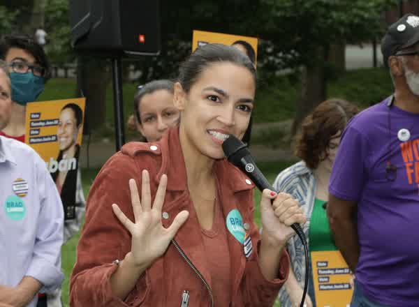 62ea0893071f2e04dfe388bd4cf41988e63d33748381fec61b1feaf0abf9da83 thumbnail