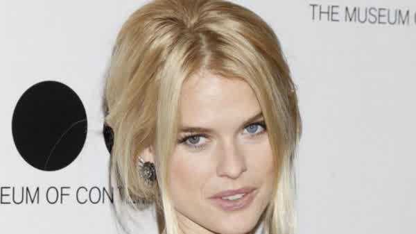 e1c781ec9e73f5668c13c5f2433614daf9499b7a129368478fd246ec1cd24ba4 thumbnail