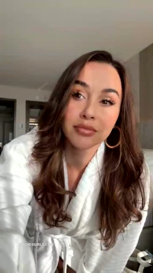 adb3ffe7198d400f0db1d2cac6fb0a18bdc0d7b5c72863de6d7529786f0c7523 thumbnail