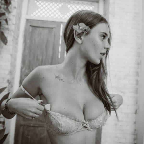 efecee8603c86e77be746cffc11fe24ef5a58947e9dbfdbd7c6e86d872c998f0 thumbnail