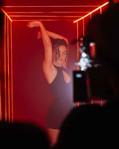 71d761e95c46a0f23658855bcb68ff73e830cb37d8a0cbc6b90ffc19ebd403a6 thumbnail