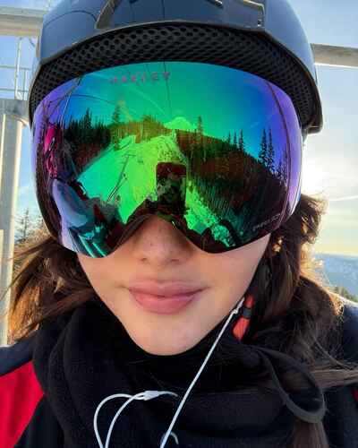 e153980fd152fa7e5e2b36127b7ee33597cf6de3c100904338d270bca4282932 thumbnail