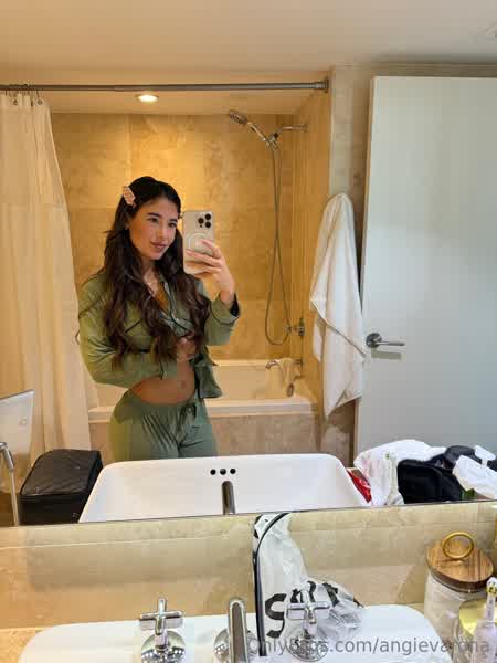 b33252ed1c42aaf3bb1593a259919d1413651fbbc0286a955cc4f0905fccd19d thumbnail