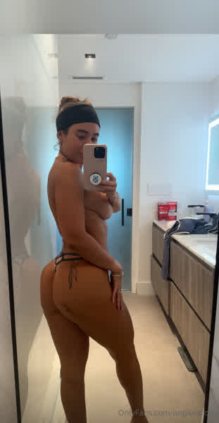 d59fee6a30b3a3ee1453f7e1c43a4f2a9dc1463876f4907b9d931c58c3c35610 thumbnail