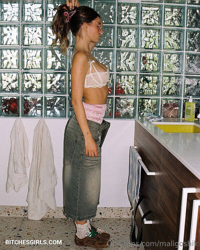 261604533540044050722443693259796505248 thumbnail