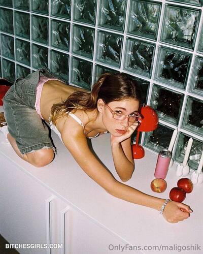 83310818203194638595328203716318200018 thumbnail