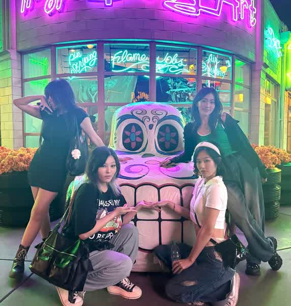 c4b2a26d8d178d10cdbb16b552b7ee8b6f3fbfa83c564358bdc45f4ac38498f1 thumbnail