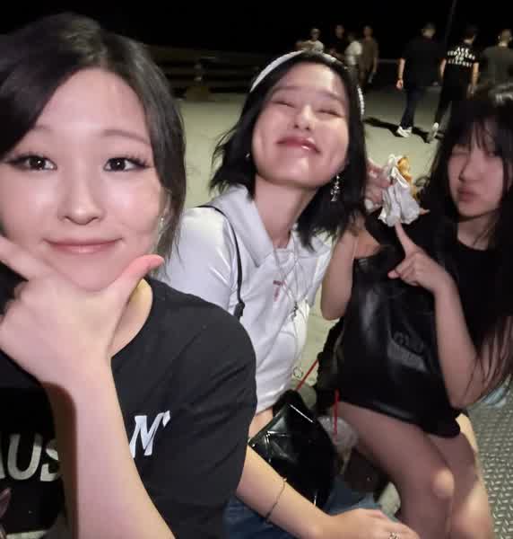 eda5436562793efcc741f49b66c20f4a2da0371dd47dfbfef9862e668918af7c thumbnail