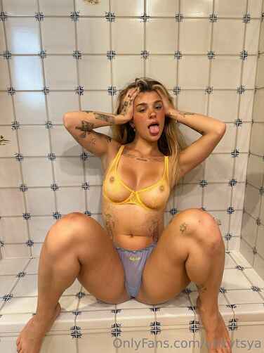 20c2af7e55c1a39cc41f3d261bfa5e25798d1aae90e26f5981eafb3a7d76c815 thumbnail