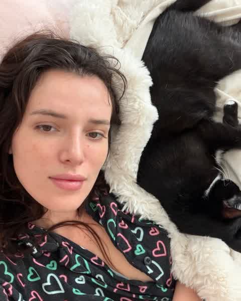 Annabella Avery Thorne Busty Photos - Bellathorne Onlyfans Nude Archive