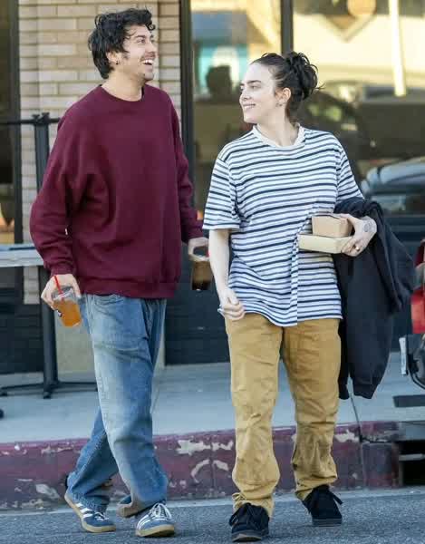 b921fb064462764e2acd2a43bfcd93a05c49137eded1ac36c58b09becfbbfd61 thumbnail