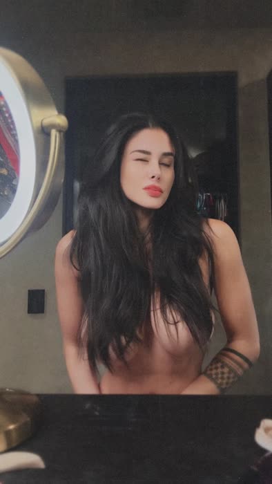 f1229d92adf4d939103463bdbf63148128bbbe5c8a059aeb2b7595e371c16da2 thumbnail