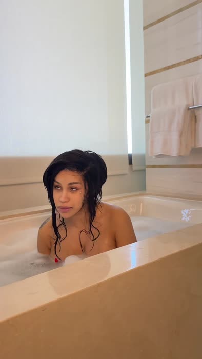 85519f826cd7c2843716e6cca2b35078a0fa905b0960231b9b165245b2b6fdb8 thumbnail