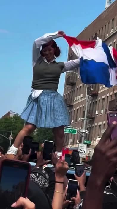 8dc59476f91faea09d279be64f7bb3d30ba76b1c9ac590f39821aaaf1b9b7dc1 thumbnail