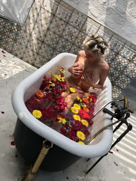 eaad84383f1ec51427facb1b17f60d5282bbf48a0e35c3bf4f6c692dbb37c735 thumbnail