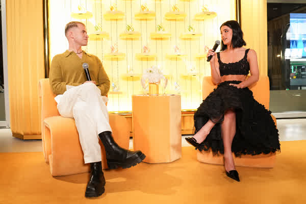 14726808eba7fe8d9f8b96097ad5ee5b11149226a8bc23661f6a8129a1e304a0 thumbnail