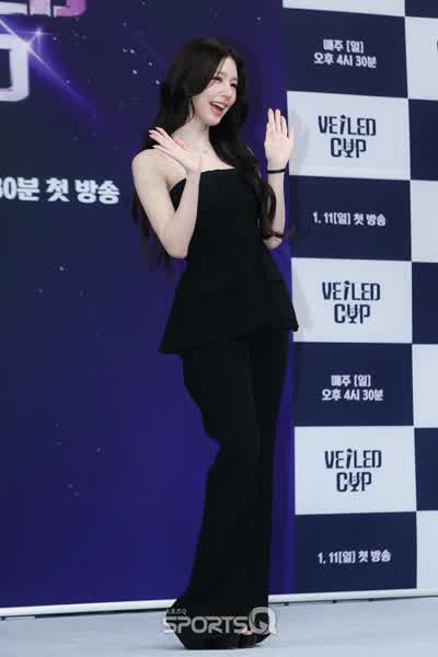 04d1901bcfc2a0d334984bc9aee88c1e336d0b4db082c6e3924a1fce23a5ad7e thumbnail