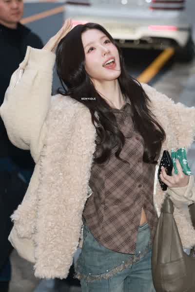 731c808c0599531d25a85036aeb29aae96c9613ea5da830d972bb9f468363299 thumbnail