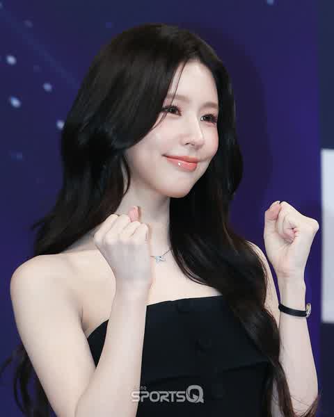 7d938283947dd0aec197eeb0fcd2c41104d7d679d79349f7d60f435d44c039bb thumbnail