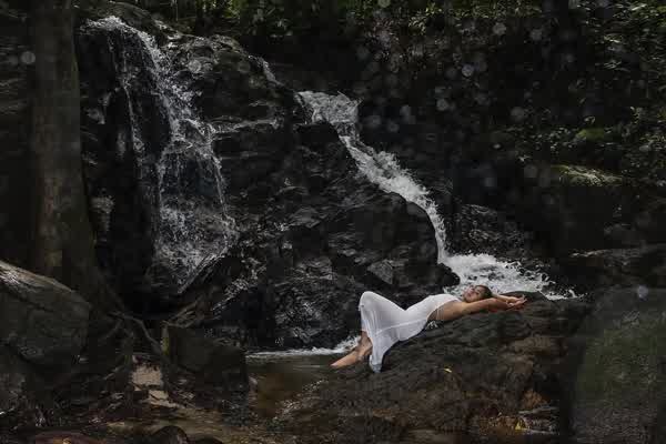 85a564201e22aa8d02e986c6eae61bbd2bc9501f8cf4c2972a3969e2cfa2d9b6 thumbnail