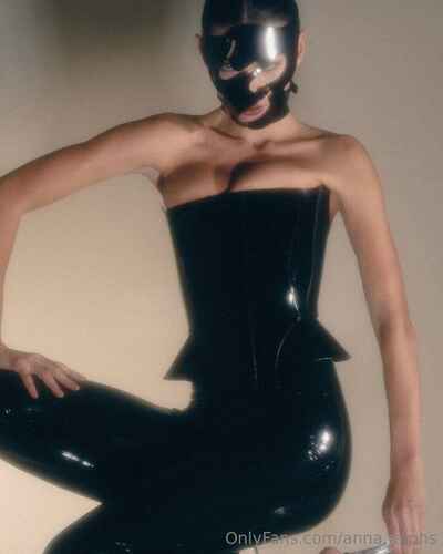 0e8b321e17a5eb3f48a178acf0b8094d23d7564a89b791dacc981aece27d3220 thumbnail