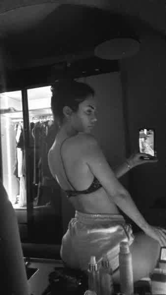 b28c4193d279bda62386a4e7b749f560370162145c7e488e5c1bc5529581f0dd thumbnail