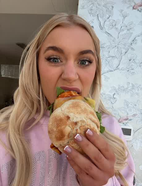 7d2dea16abc764765b68577cdd12892e8ea91ff58c2c37f4db76c69e1e1f7c99 thumbnail