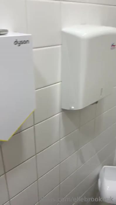 964c090a182ffe04206c668f7fde5c8ae15245a1f867ee38a17b108bbfdfce42 thumbnail