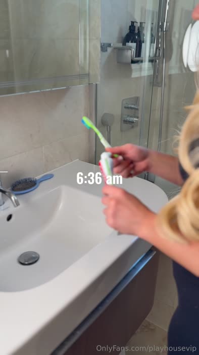 c27439cf2d186720250c21ed9cb72ab378fd5858d724fbb541c7783b8b13d59b thumbnail