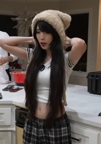 e8a5fa7c585ac256e043d5ececc78543912721c7ca3c141c2cb76f5ee41b13cc thumbnail