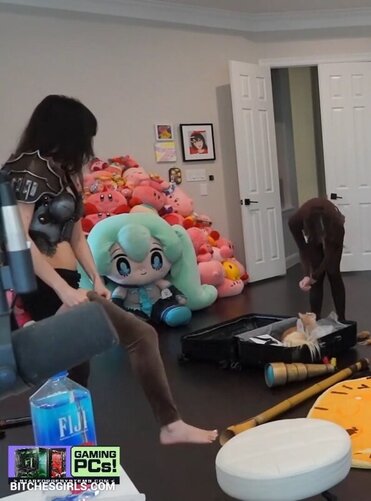 227113496804921268002762709912613295363 thumbnail