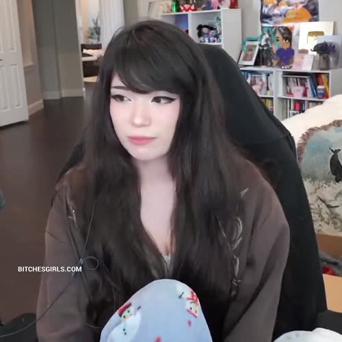 400d2866499a1b082d8f03545e49728ea05e3924a4699291166846c70844c856 thumbnail