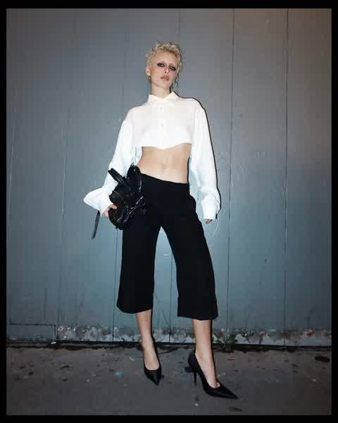 210058c0c7c0338ab8c87f05ea9c10b0306d1497cbb5fb3c047db0b3e3b99583 thumbnail