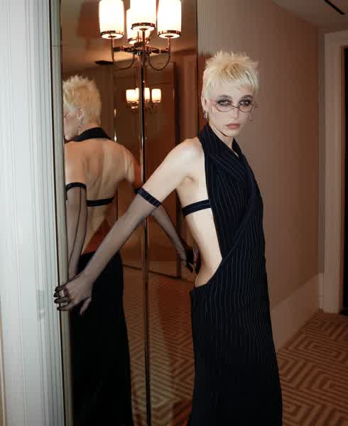 ee34aca1c9c45817486970a84499d5e9aac825a6b84a3c086959d4f9181d466f thumbnail