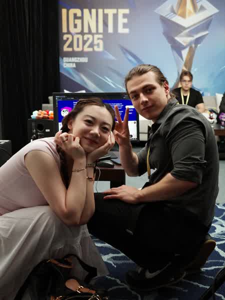 dccbf22870cc9494f8d44b33ea76a8a048252eddd0f5b17473f028a5b7912e25 thumbnail