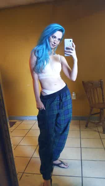 db37329d16d39edd576b7c612383b733fd0fba60f6f6fe7d3069d512734811ef thumbnail